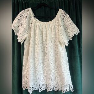 Plus Aduva White Lace Blouse